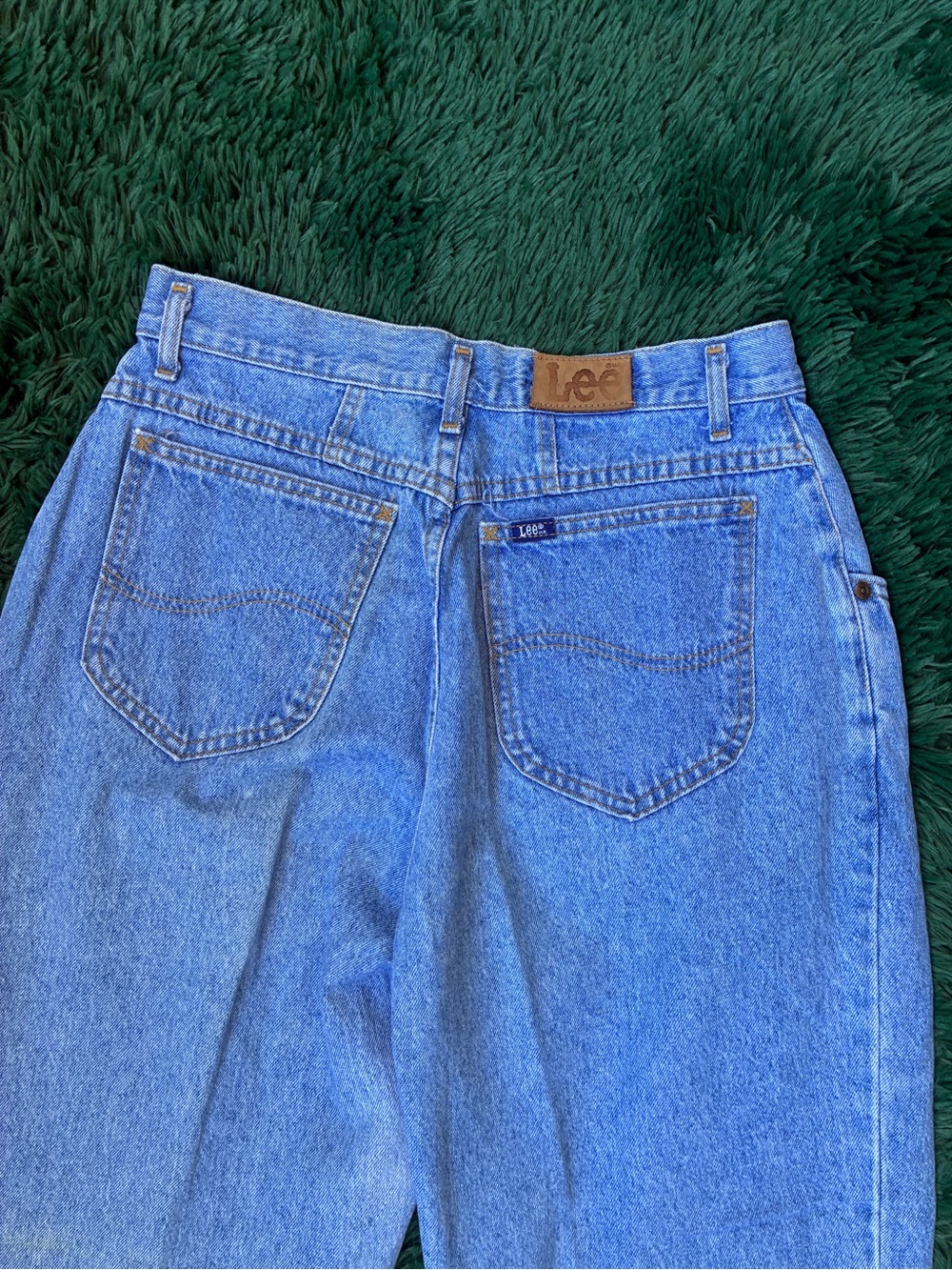 Vintage 80s/90s Lee High Waisted Tapered Leg Pleated Mom Jeans 28Wx28.5L - Picture 5 of 15